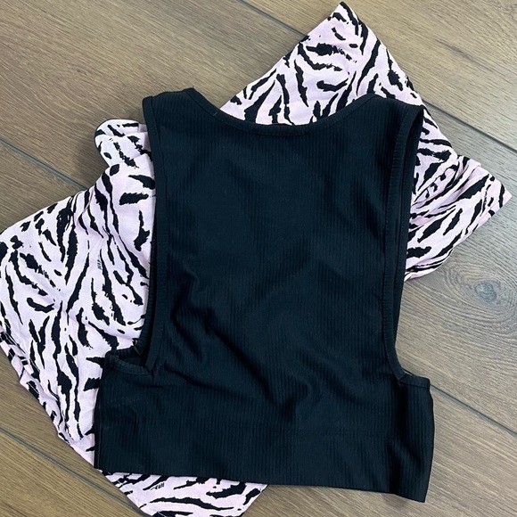 Adika Black Ribbed Crop Bralette Top (XS) - Picture 4 of 4
